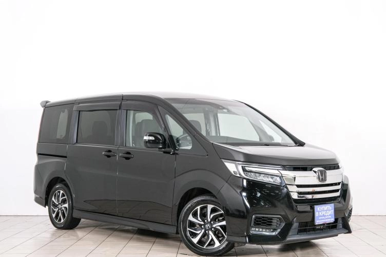Автомобиль в рассрочку в Красноярске - Honda Stepwgn Spada 2019 года в Красноярске купить за 2499000 рублей. 89121, Honda Stepwgn Spada 2019 года в Красноярске