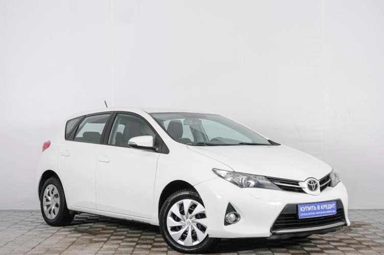 Автомобиль в рассрочку в Красноярске - Toyota Auris 2013 года в Красноярске купить за 1049000 рублей. 74927, Toyota Auris 2013 года в Красноярске