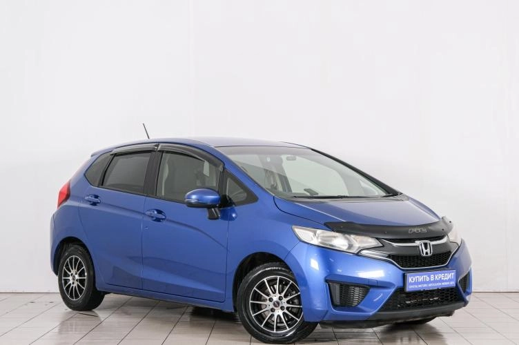 Автомобиль в рассрочку в Красноярске - Honda Fit 2016 года в Красноярске купить за 999000 рублей. 90106, Honda Fit 2016 года в Красноярске