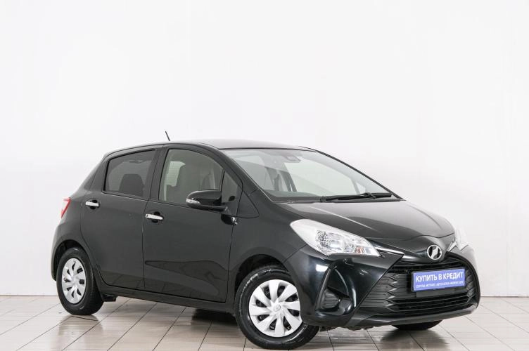 Автомобиль в рассрочку в Красноярске - Toyota Vitz 2019 года в Красноярске купить за 899000 рублей. 91047, Toyota Vitz 2019 года в Красноярске