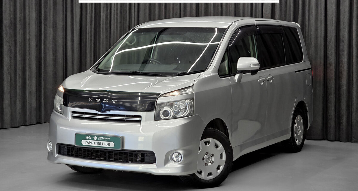 Автомобиль в рассрочку в Красноярске - Toyota Voxy, II (R70) купить за 1390000 рублей. 81853, Toyota Voxy, II (R70)