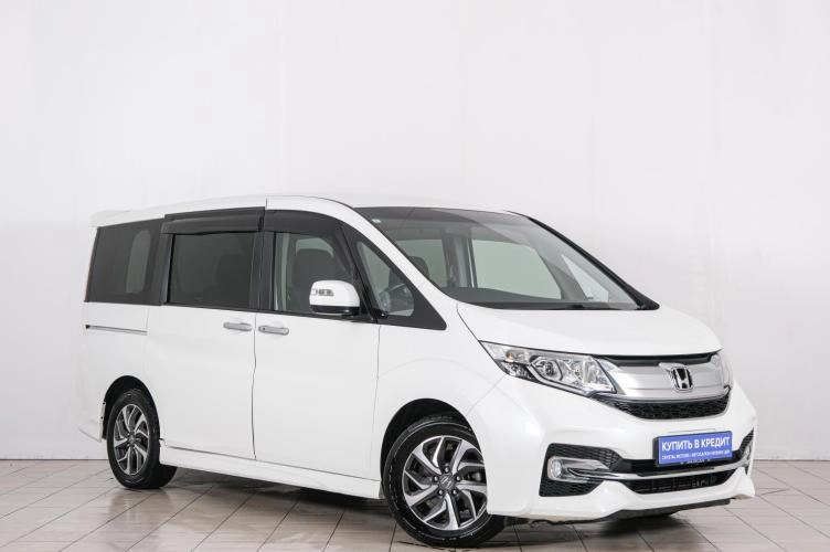 Автомобиль в рассрочку в Красноярске - Honda Stepwgn Spada 2015 года в Красноярске купить за 2049000 рублей. 88248, Honda Stepwgn Spada 2015 года в Красноярске