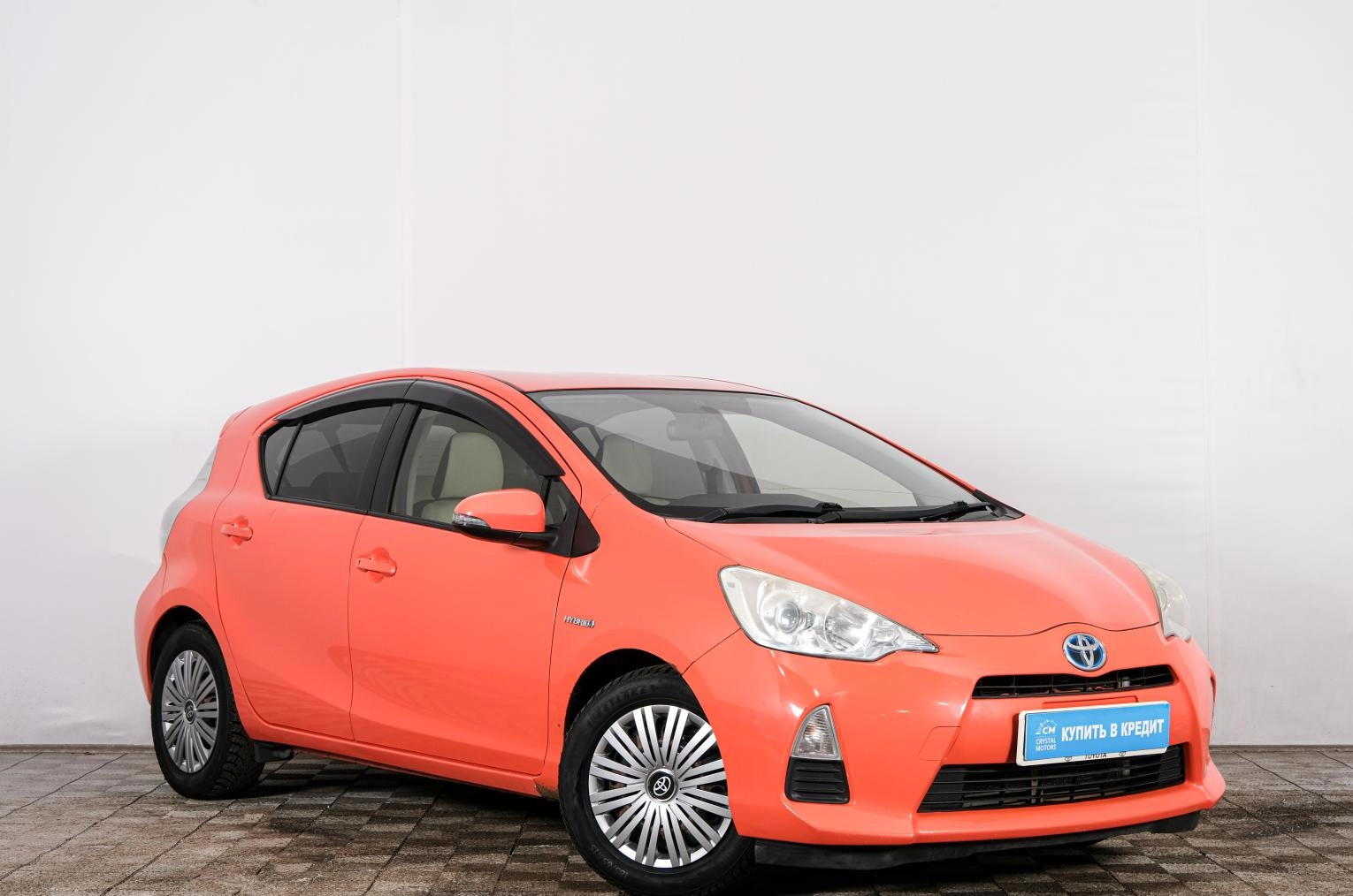 Автомобиль в рассрочку в Красноярске - Toyota Aqua 2013 года в Красноярске купить за 859000 рублей. 72465, Toyota Aqua 2013 года в Красноярске