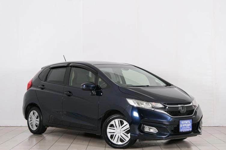 Автомобиль в рассрочку в Красноярске - Honda Fit 2017 года в Красноярске купить за 1199000 рублей. 83080, Honda Fit 2017 года в Красноярске