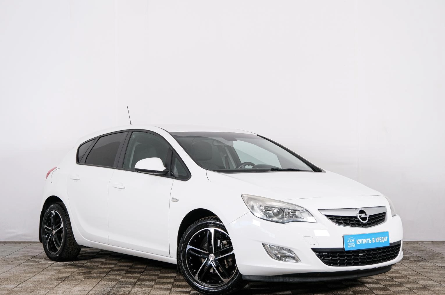 Автомобиль в рассрочку в Красноярске - Opel Astra 2011 года в Красноярске купить за 669000 рублей. 69324, Opel Astra 2011 года в Красноярске
