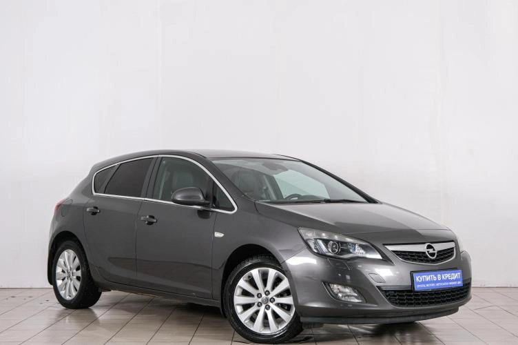 Автомобиль в рассрочку в Красноярске - Opel Astra 2011 года в Красноярске купить за 739000 рублей. 85688, Opel Astra 2011 года в Красноярске