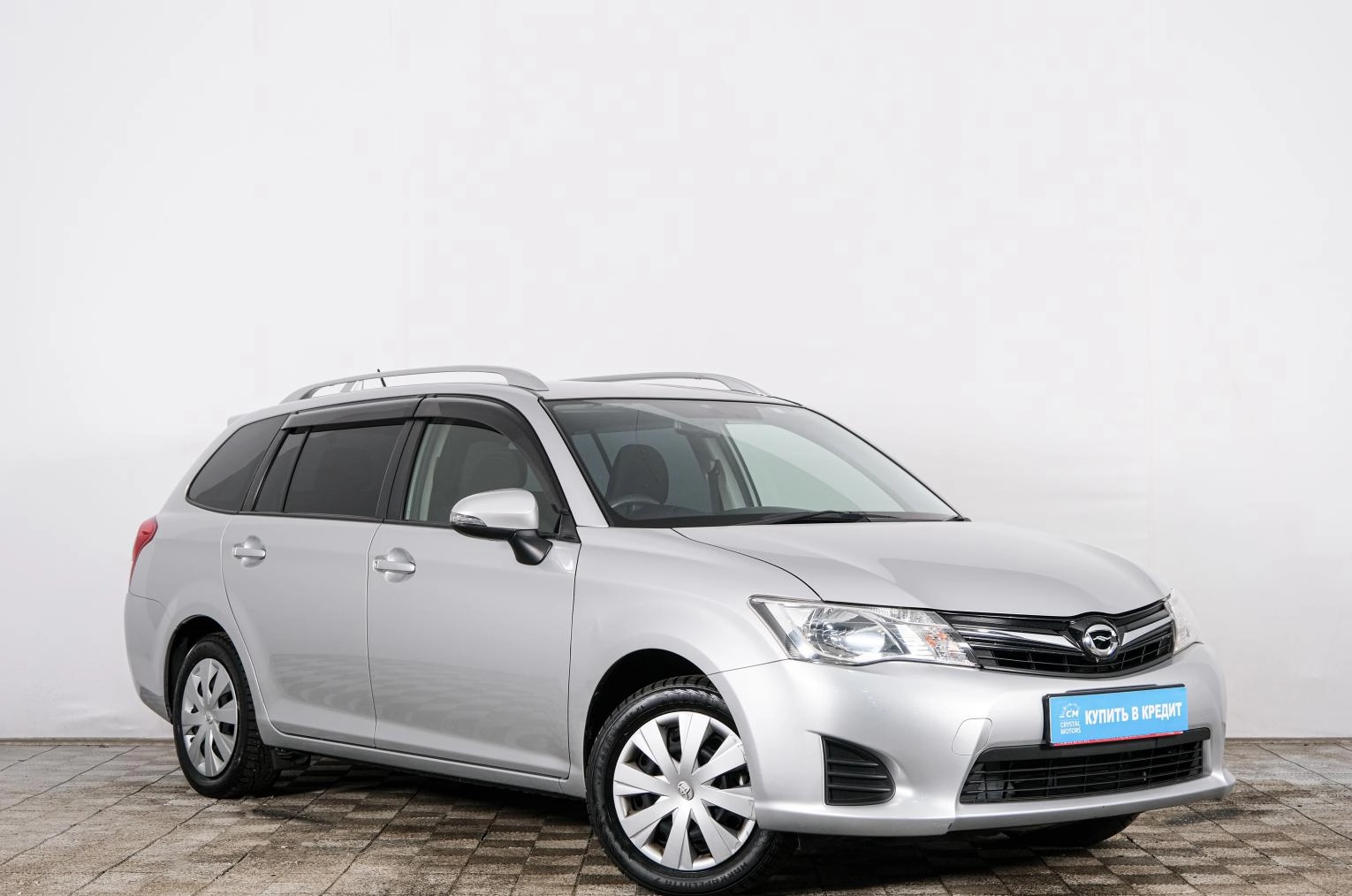 Автомобиль в рассрочку в Красноярске - Toyota Corolla Fielder 2014 года в Красноярске купить за 1019000 рублей. 71214, Toyota Corolla Fielder 2014 года в Красноярске