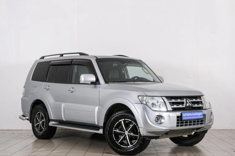 Автомобиль в рассрочку в Красноярске - Mitsubishi Pajero 2014 года в Красноярске купить за 2459000 рублей. 82707, Mitsubishi Pajero 2014 года в Красноярске