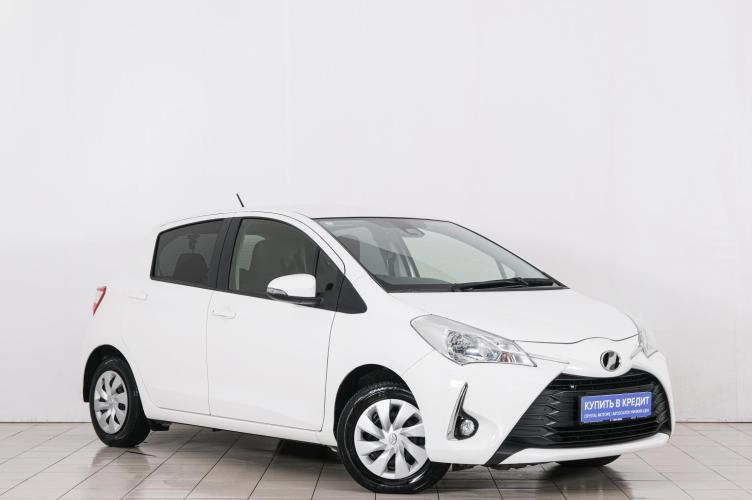 Автомобиль в рассрочку в Красноярске - Toyota Vitz 2019 года в Красноярске купить за 949000 рублей. 88121, Toyota Vitz 2019 года в Красноярске