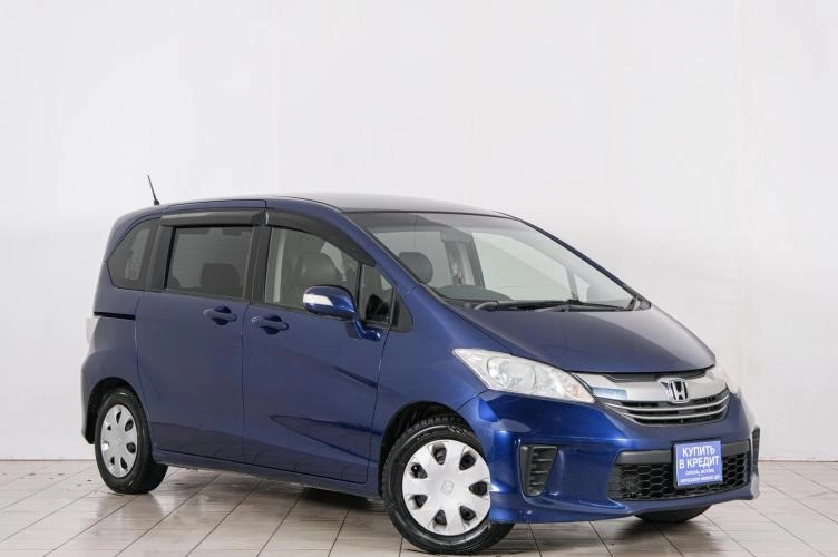 Автомобиль в рассрочку в Красноярске - Honda Freed 2015 года в Красноярске купить за 1299000 рублей. 82547, Honda Freed 2015 года в Красноярске