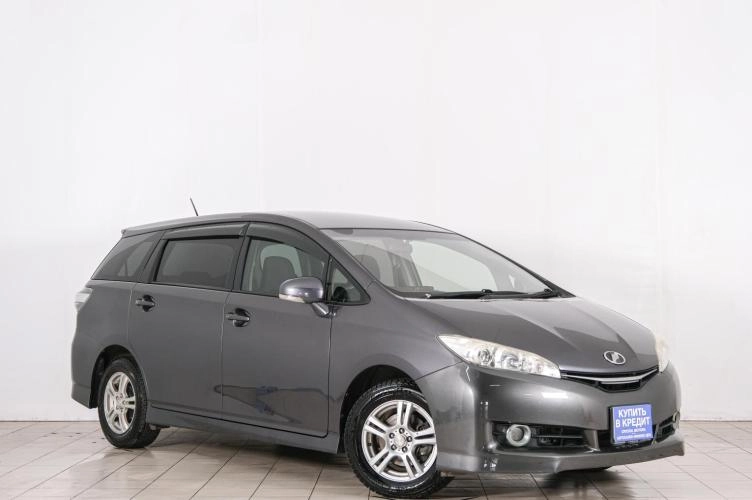Автомобиль в рассрочку в Красноярске - Toyota Wish 2016 года в Красноярске купить за 1599000 рублей. 81187, Toyota Wish 2016 года в Красноярске