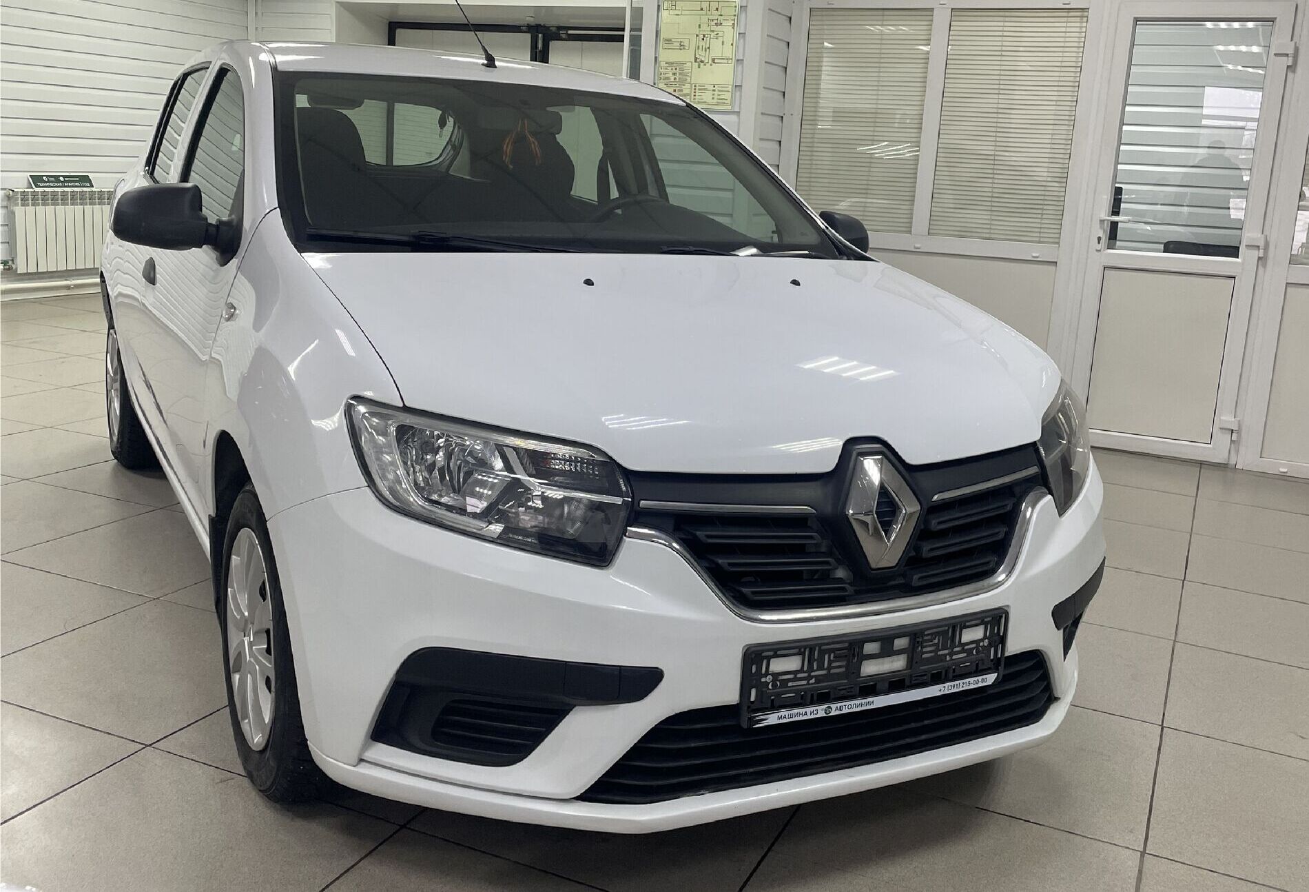 Автомобиль в рассрочку в Красноярске - Renault Sandero, II Рестайлинг купить за 579000 рублей. 71368, Renault Sandero, II Рестайлинг