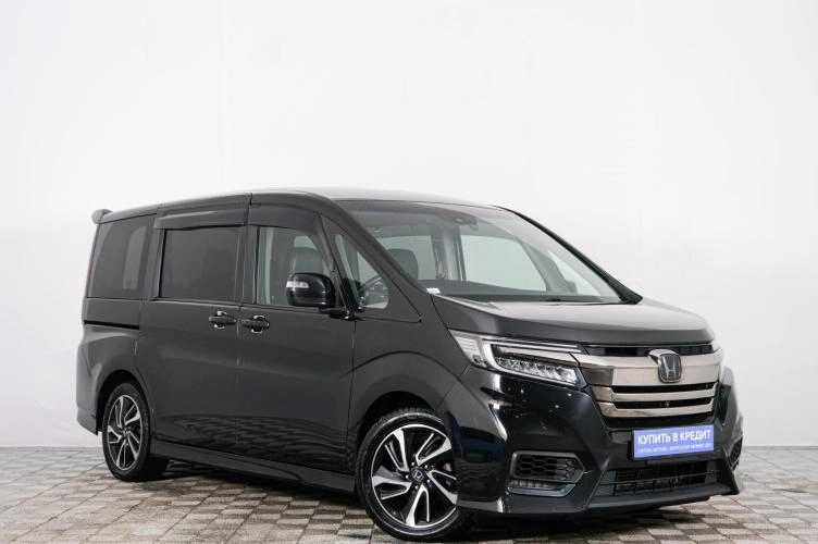 Автомобиль в рассрочку в Красноярске - Honda Stepwgn Spada 2017 года в Красноярске купить за 2229000 рублей. 76442, Honda Stepwgn Spada 2017 года в Красноярске