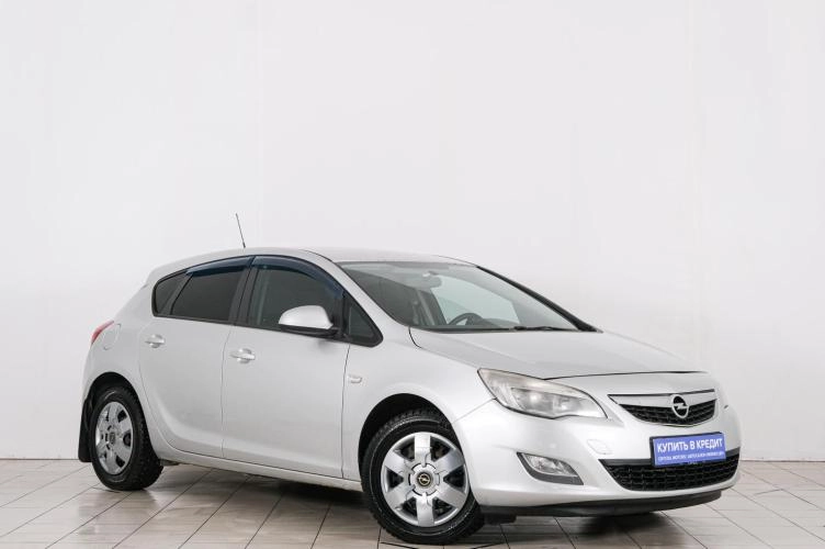 Автомобиль в рассрочку в Красноярске - Opel Astra 2012 года в Красноярске купить за 809000 рублей. 82024, Opel Astra 2012 года в Красноярске