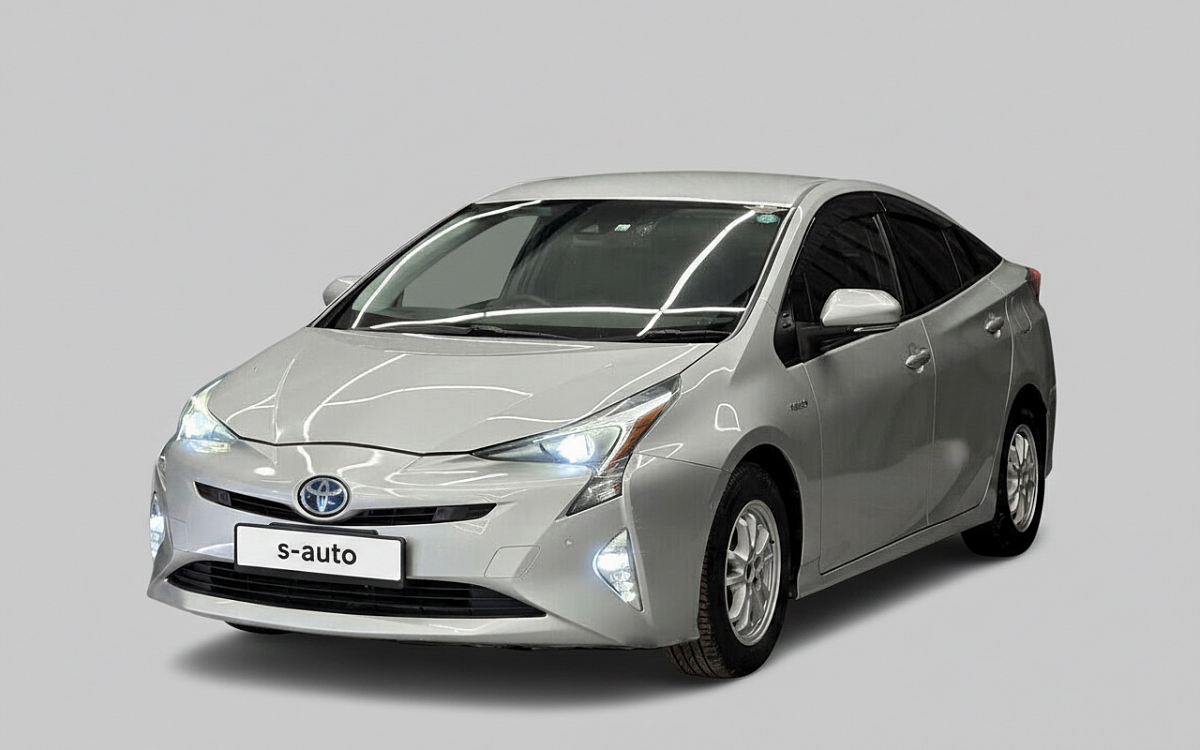 Автомобиль в рассрочку в Красноярске - Toyota Prius, IV Рестайлинг (XW50) купить за 1790000 рублей. 89032, Toyota Prius, IV Рестайлинг (XW50)