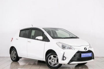 Каталог автомобилей в рассрочку в Красноярске - страница 3, Toyota Vitz 2017 года в Красноярске