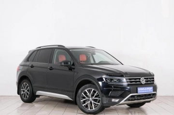 Каталог автомобилей в рассрочку в Красноярске - страница 18, Volkswagen Tiguan 2019 года в Красноярске