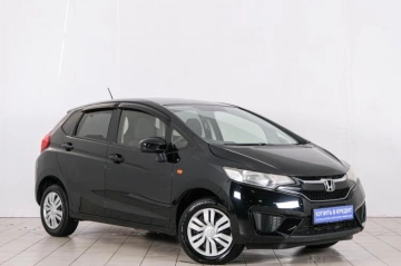 Каталог автомобилей в рассрочку в Красноярске - страница 6, Honda Fit 2016 года в Красноярске
