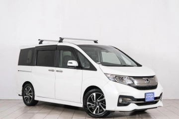 Каталог автомобилей в рассрочку в Красноярске - страница 4, Honda Stepwgn Spada 2015 года в Красноярске